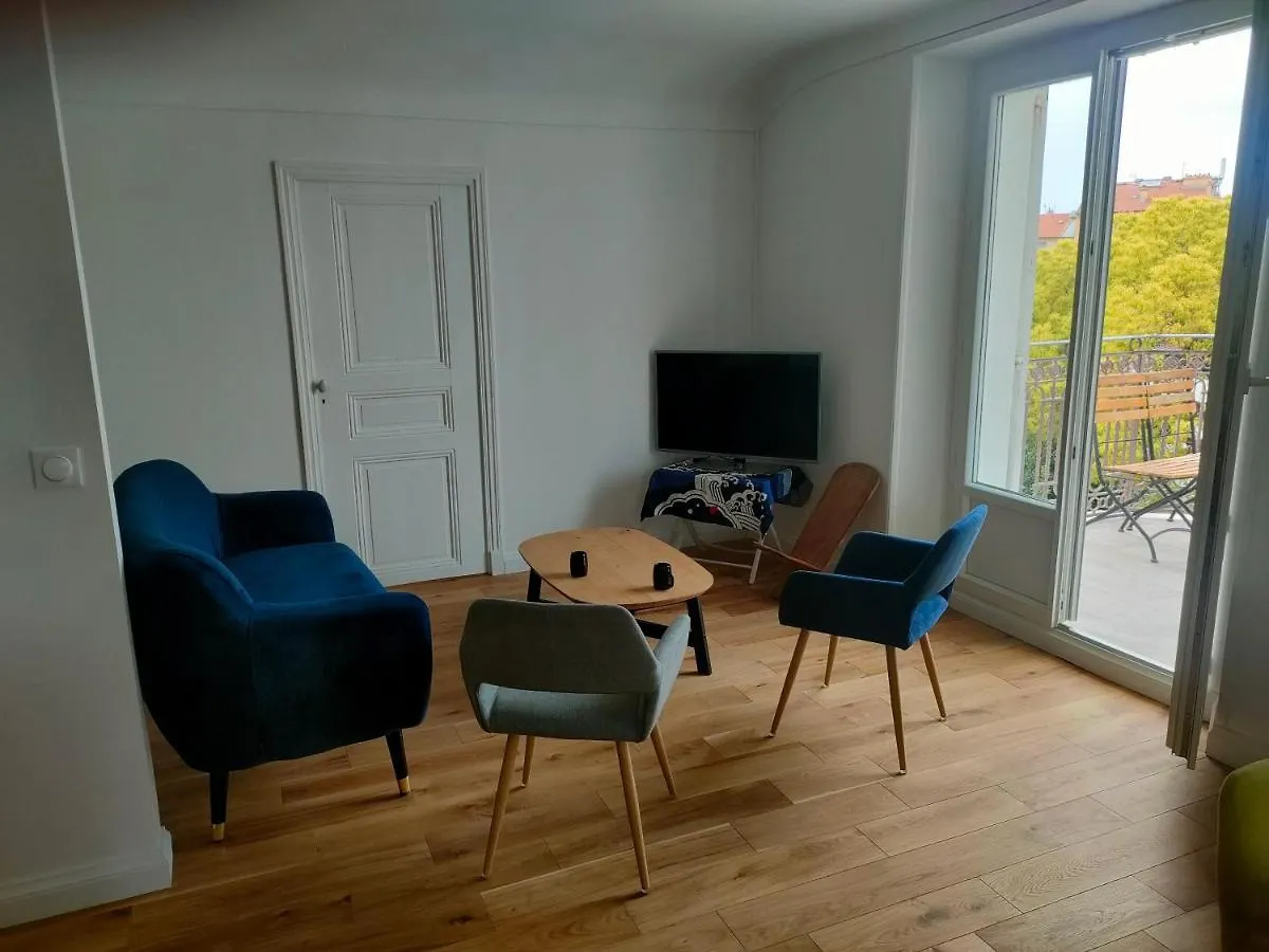 3 Rooms, 2 Bathrooms, In A Villa. Lightfull, Quiet And Charm Cannes 0*,  Francie