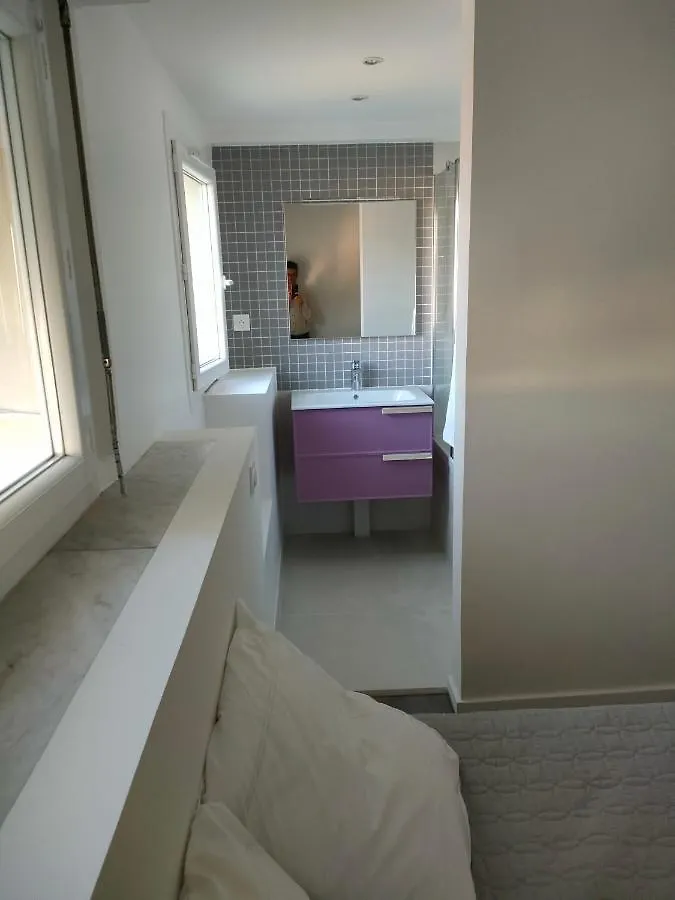 3 rooms, 2 bathrooms, in a villa. Lightfull, quiet&charm Cannes 0*,
