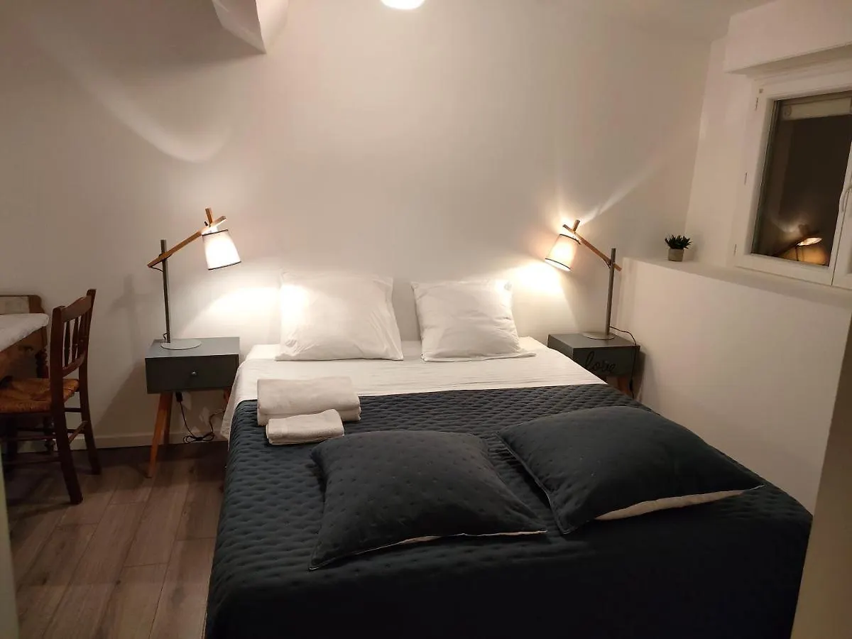3 rooms, 2 bathrooms, in a villa. Lightfull, quiet&charm Cannes